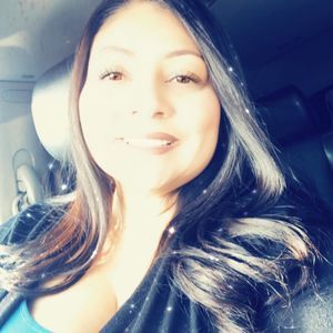 Meet your Posher, Yvette e.